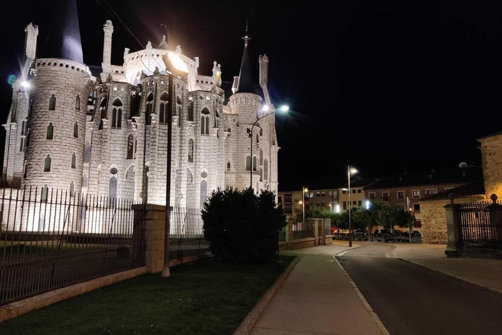 Vivienda Turística Los Sitios en Astorga Apartamento Exterior foto