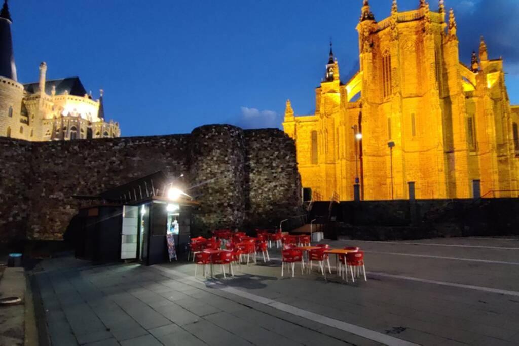 Vivienda Turística Los Sitios en Astorga Apartamento Exterior foto